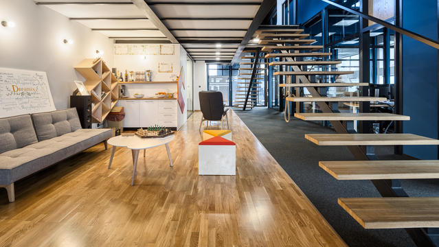 Work & Share Coworking Space